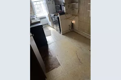 15 Gaynor Avenue #2H, Manhasset, NY 11030 - Photo 3