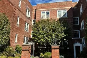 15 Gaynor Ave, Manhasset, NY 11030 - Photo 7