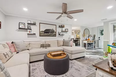 312 Clubhouse Court, Coram, NY 11727 - Photo 3