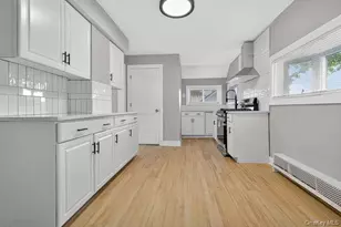 201 Jamaica Blvd, Carle Place, NY 11514 - Photo 11