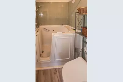 1807 Holly Walk, Poughkeepsie, NY 12603 - Photo 13