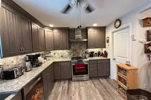 56 Glenmere Ln, Coram, NY 11727 - Photo 7