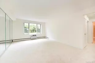 195 S Middle Neck Rd, Great Neck, NY 11021 - Photo 3