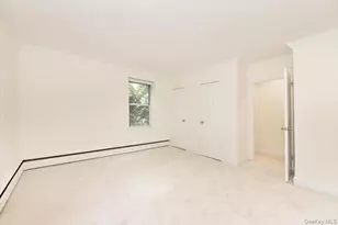 195 S Middle Neck Rd, Great Neck, NY 11021 - Photo 15