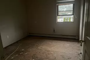 25 Avenue B, Holbrook, NY 11741 - Photo 19