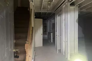 25 Avenue B, Holbrook, NY 11741 - Photo 9