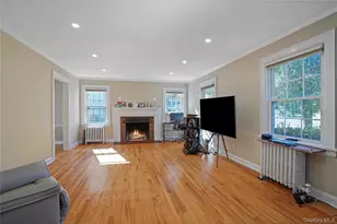 8 Craven Ln, White Plains, NY 10605 - Photo 3