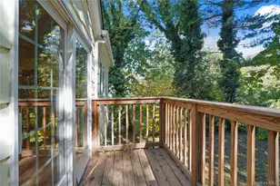 8 Craven Ln, White Plains, NY 10605 - Photo 11