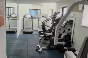 76-18 69th Pl, Glendale, NY 11385 - Photo 25