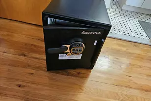 76-18 69th Pl, Glendale, NY 11385 - Photo 21