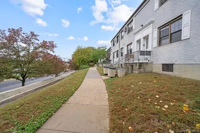 66-15 Park Drive East #B, Kew Gardens, NY 11357 - Photo 3