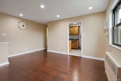 66-15 Park Drive East #B, Kew Gardens, NY 11357 - Photo 7