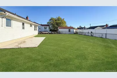 3 Beta Drive, Amityville, NY 11701 - Photo 5