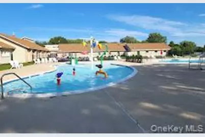 49 Pointe Circle S #49, Coram, NY 11727 - Photo 15