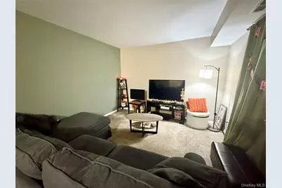 49 Pointe Circle S #49, Coram, NY 11727 - Photo 7