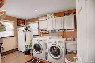 444 Division Ave, Hicksville, NY 11801 - Photo 17