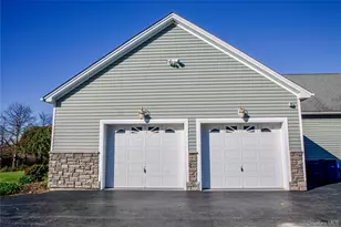 27 Gallagher Ln, Pleasant Valley, NY 12569 - Photo 21