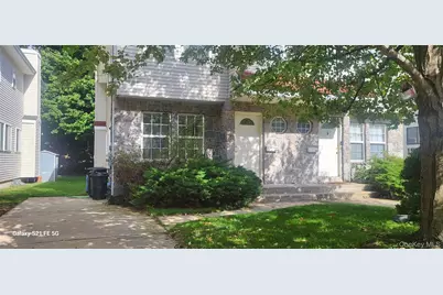 76 B Ashwood Road #B, Port Washington, NY 11050 - Photo 1