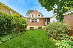 72 Park Ave, Port Washington, NY 11050 - Photo 25