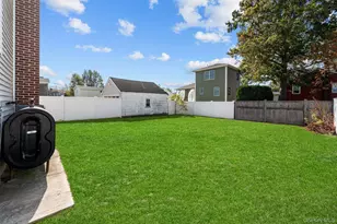 310 Miller Ave, Freeport, NY 11520 - Photo 25