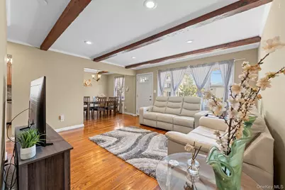 310 Miller Avenue, Freeport, NY 11520 - Photo 9