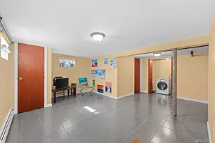 310 Miller Ave, Freeport, NY 11520 - Photo 25