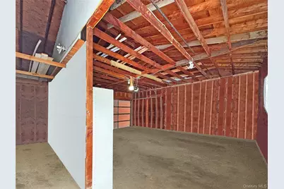 573 S 5th Street, Lindenhurst, NY 11757 - Photo 19