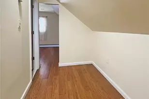 573 S 5th St, Lindenhurst, NY 11757 - Photo 13