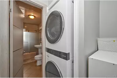 140-49 69th Road, Kew Gardens, NY 11367 - Photo 9