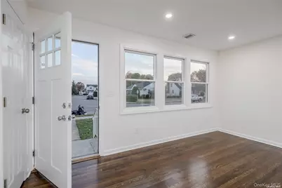 24 Woodbine Drive, Hicksville, NY 11801 - Photo 7