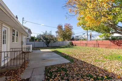 24 Woodbine Drive, Hicksville, NY 11801 - Photo 5