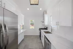 24 Woodbine Dr, Hicksville, NY 11801 - Photo 11