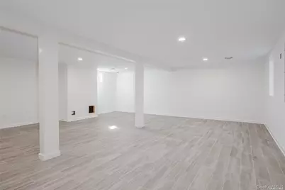 24 Woodbine Drive, Hicksville, NY 11801 - Photo 23