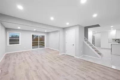 6 Grand Haven Court, Commack, NY 11725 - Photo 5