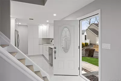 6 Grand Haven Court, Commack, NY 11725 - Photo 3