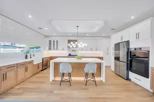 22 Chapel Ln, Levittown, NY 11756 - Photo 5