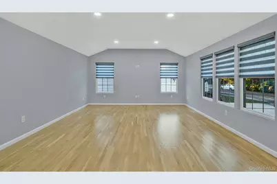 20 Pell Avenue, North Babylon, NY 11703 - Photo 9