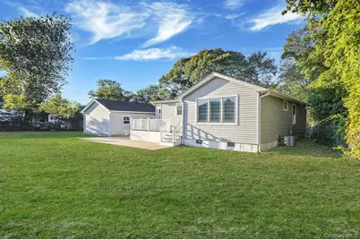 20 Pell Avenue, North Babylon, NY 11703 - Photo 27