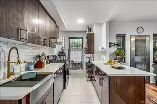 139-28 Pershing Crescent, Jamaica, NY 11435 - Photo 9