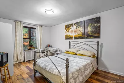 13928 Pershing Crescent, Jamaica, NY 11435 - Photo 17