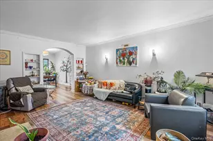 139-28 Pershing Crescent, Jamaica, NY 11435 - Photo 3