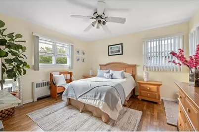 86 Caffrey Avenue, Bethpage, NY 11714 - Photo 11