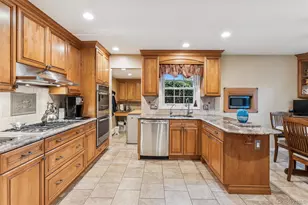 126 Andover Rd, Rockville Centre, NY 11570 - Photo 9