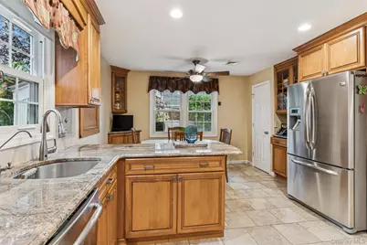 126 Andover Road, Rockville Centre, NY 11570 - Photo 11