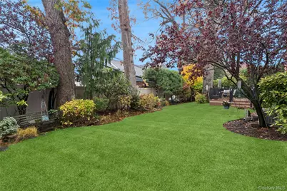 126 Andover Road, Rockville Centre, NY 11570 - Photo 27