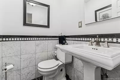 126 Andover Road, Rockville Centre, NY 11570 - Photo 25