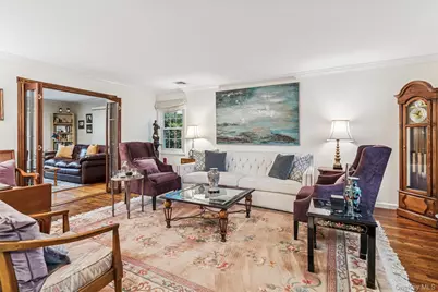 126 Andover Road, Rockville Centre, NY 11570 - Photo 5