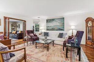 126 Andover Rd, Rockville Centre, NY 11570 - Photo 5