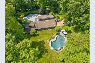 4 Sloanes Court, Sands Point, NY 11050 - Photo 19