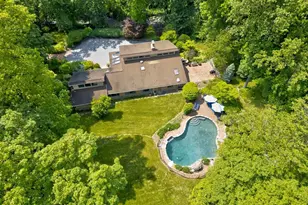 4 Sloanes Ct, Sands Point, NY 11050 - Photo 19